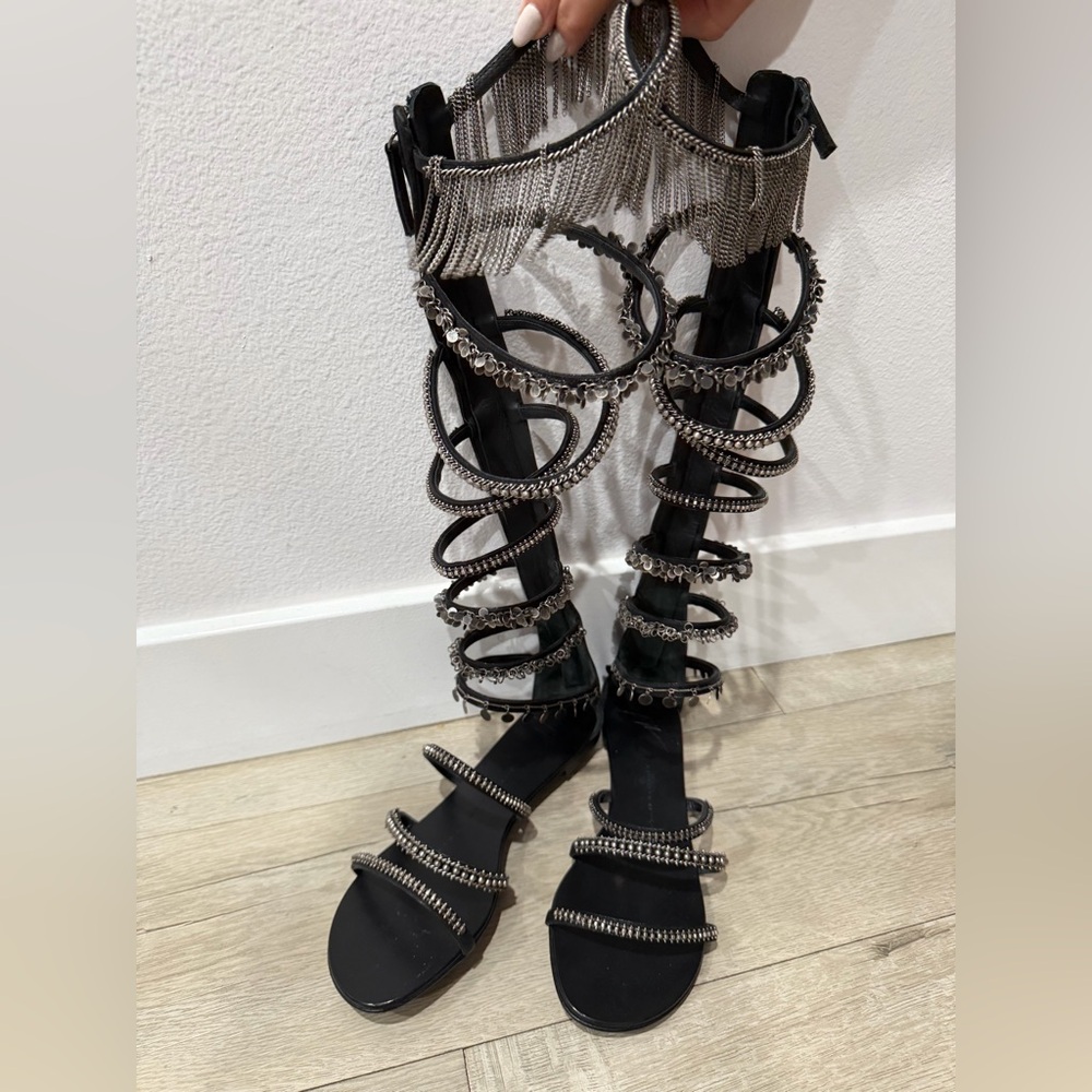Giuseppe zanotti gladiator sandals in excellent sandals!